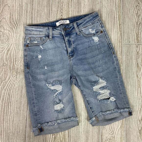 Judy Blue Women’s Small Bermuda Style Distressed Cuffed Hem Jean Shorts - Picture 1 of 7
